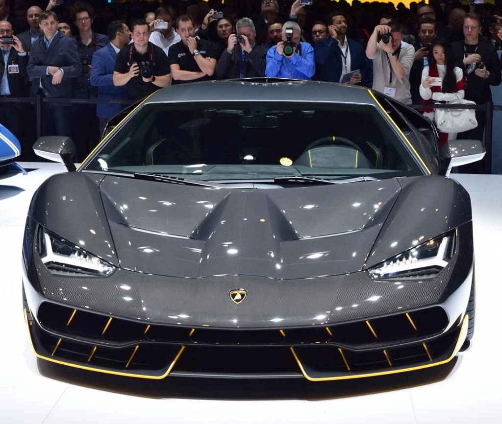 Концепт стильного Lamborghini Ankonian